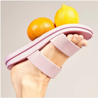 Manu Gavassi feet photo thumbnail