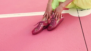 Manu Gavassi feet photo thumbnail