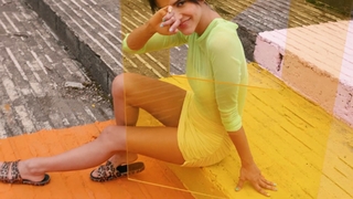 Manu Gavassi feet photo thumbnail