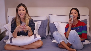 Manu Gavassi feet photo thumbnail