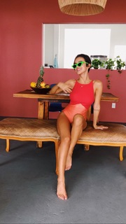 Manu Gavassi feet photo thumbnail