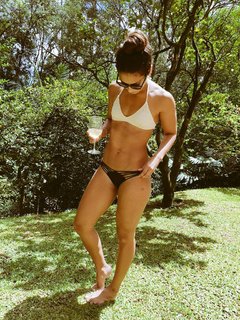 Manuela Arbeláez feet photo thumbnail