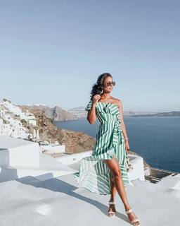 Manuela Arbeláez feet photo thumbnail