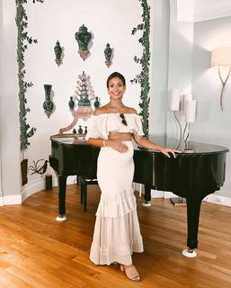 Manuela Arbeláez feet photo thumbnail