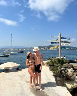 Manuela Arbeláez feet photo thumbnail