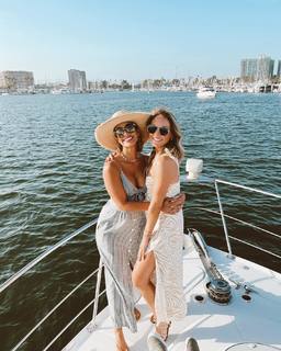 Manuela Arbeláez feet photo thumbnail