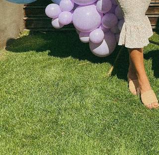 Manuela Arbeláez feet photo thumbnail