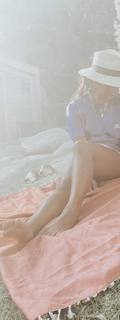 Manuela Arbeláez feet photo thumbnail