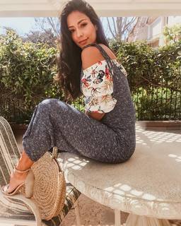 Manuela Arbeláez feet photo thumbnail