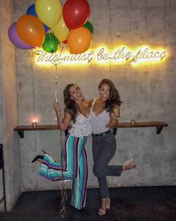 Manuela Arbeláez feet photo thumbnail