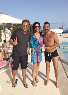 Manuela Arcuri feet photo thumbnail
