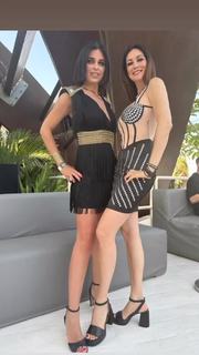 Manuela Arcuri feet photo thumbnail
