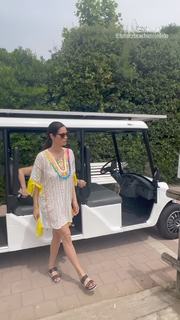 Manuela Arcuri feet photo thumbnail