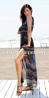 Manuela Arcuri feet photo thumbnail