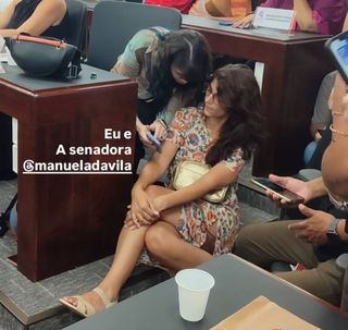 Manuela D'Ávila feet photo 7