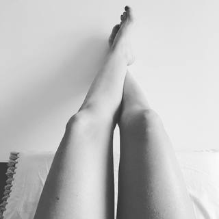 Manuela González feet photo 3