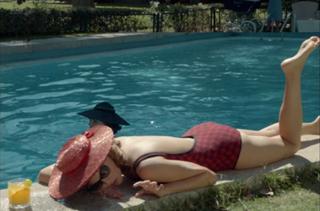 Manuela Velasco feet photo thumbnail