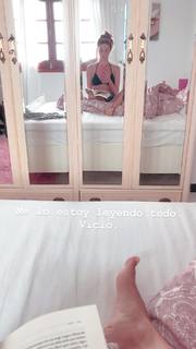 Manuela Velasco feet photo thumbnail
