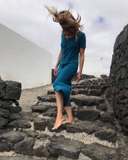 Manuela Velasco feet photo thumbnail