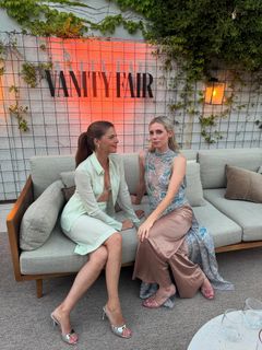 Manuela Velasco feet photo thumbnail