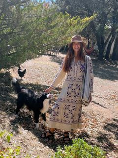 Manuela Velasco feet photo thumbnail