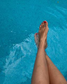 Manuela Vellés feet photo 18