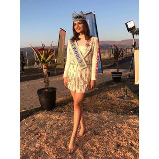 Manushi Chhillar feet photo thumbnail