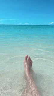 Manushi Chhillar feet photo thumbnail