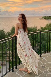 Manushi Chhillar feet photo thumbnail