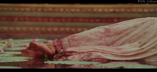 Manushi Chhillar feet photo thumbnail