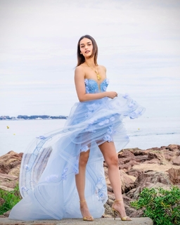 Manushi Chhillar feet photo thumbnail