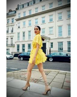 Manushi Chhillar feet photo thumbnail