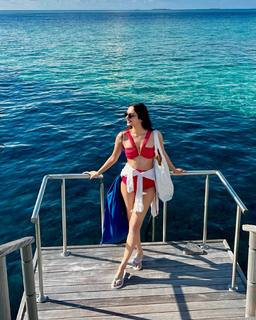 Manushi Chhillar feet photo thumbnail