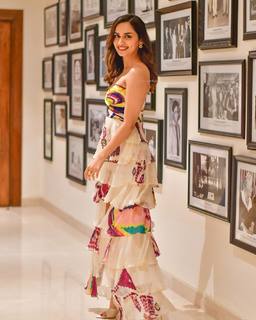 Manushi Chhillar feet photo thumbnail