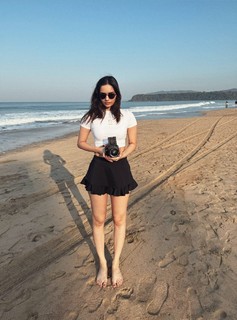 Manushi Chhillar feet photo thumbnail