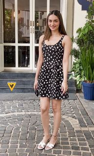 Manushi Chhillar feet photo thumbnail