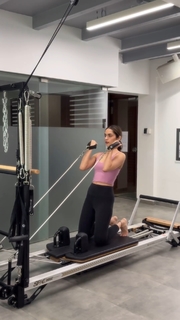 Manushi Chhillar feet photo thumbnail