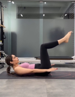 Manushi Chhillar feet photo thumbnail