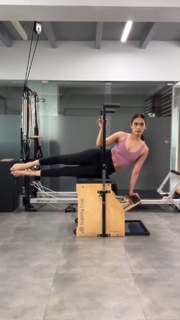 Manushi Chhillar feet photo thumbnail