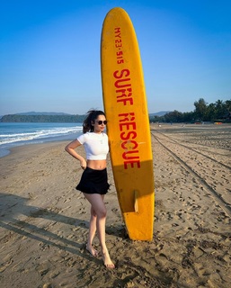 Manushi Chhillar feet photo thumbnail