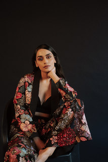 Manushi Chhillar feet photo thumbnail