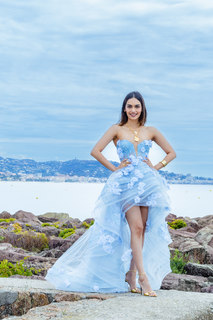 Manushi Chhillar feet photo thumbnail
