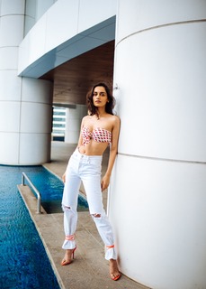 Manushi Chhillar feet photo thumbnail