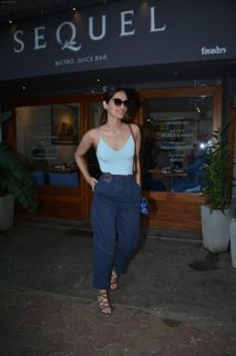 Manushi Chhillar feet photo thumbnail