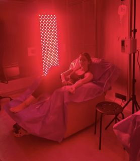 Manushi Chhillar feet photo thumbnail