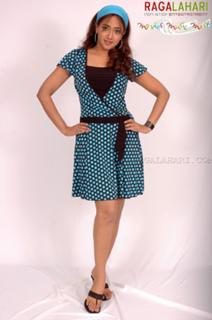 Manya feet photo 1