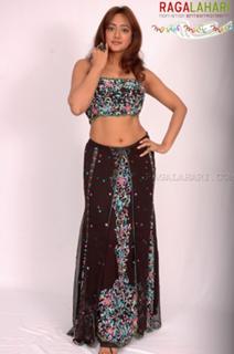 Manya feet photo 10