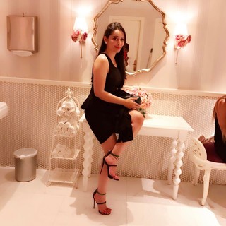 Manyata Dutt feet photo 19