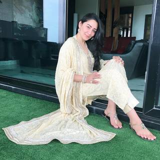 Manyata Dutt feet photo 2