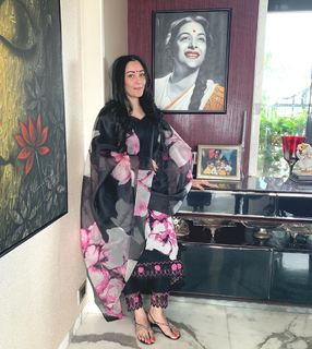 Manyata Dutt feet photo 19